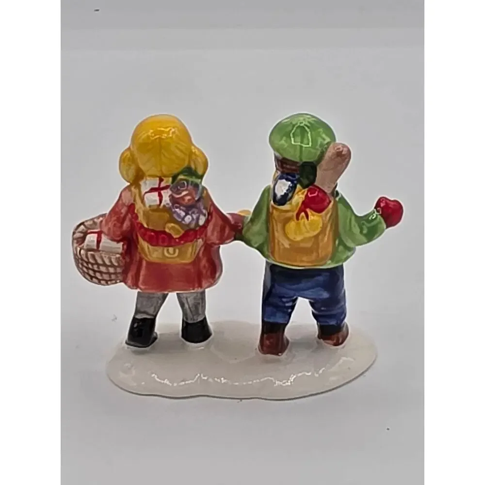 Dept 56 Snow Village Through the Woods #5172-1 Vintage Ceramic 2pc Figurine Set
